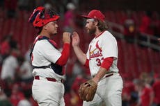 Doble de dos carreras de Donovan en la octava asegura victoria de los Cardenales sobre Rockies