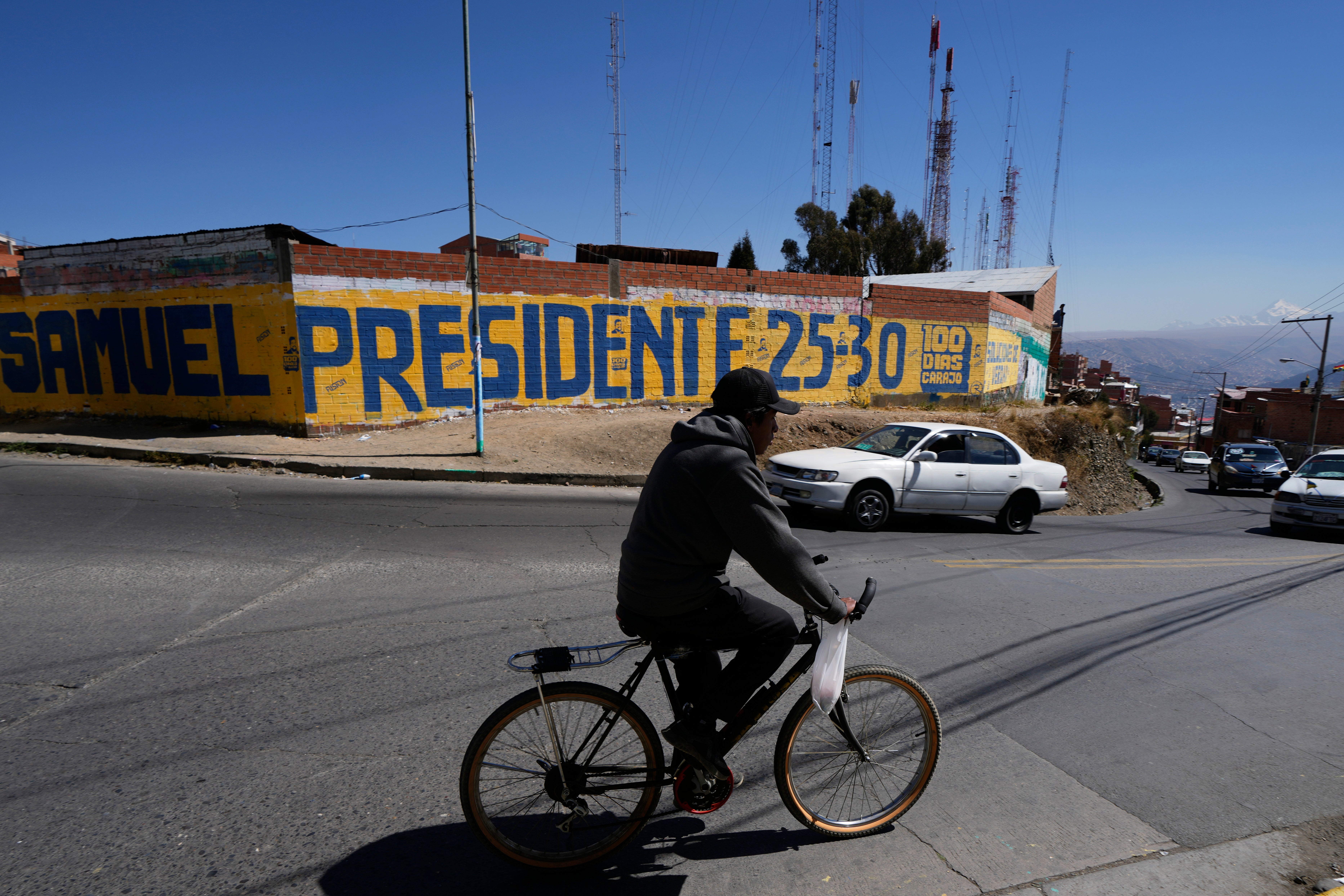 Bolivia va a unas presidenciales que podrían poner fin a casi dos décadas de gobiernos de izquierda