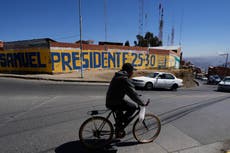 Bolivia va a unas presidenciales que podrían poner fin a casi dos décadas de gobiernos de izquierda
