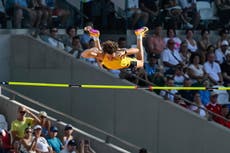 Mondo Duplantis eleva su récord mundial de salto con pértiga a 6,29 metros en Budapest
