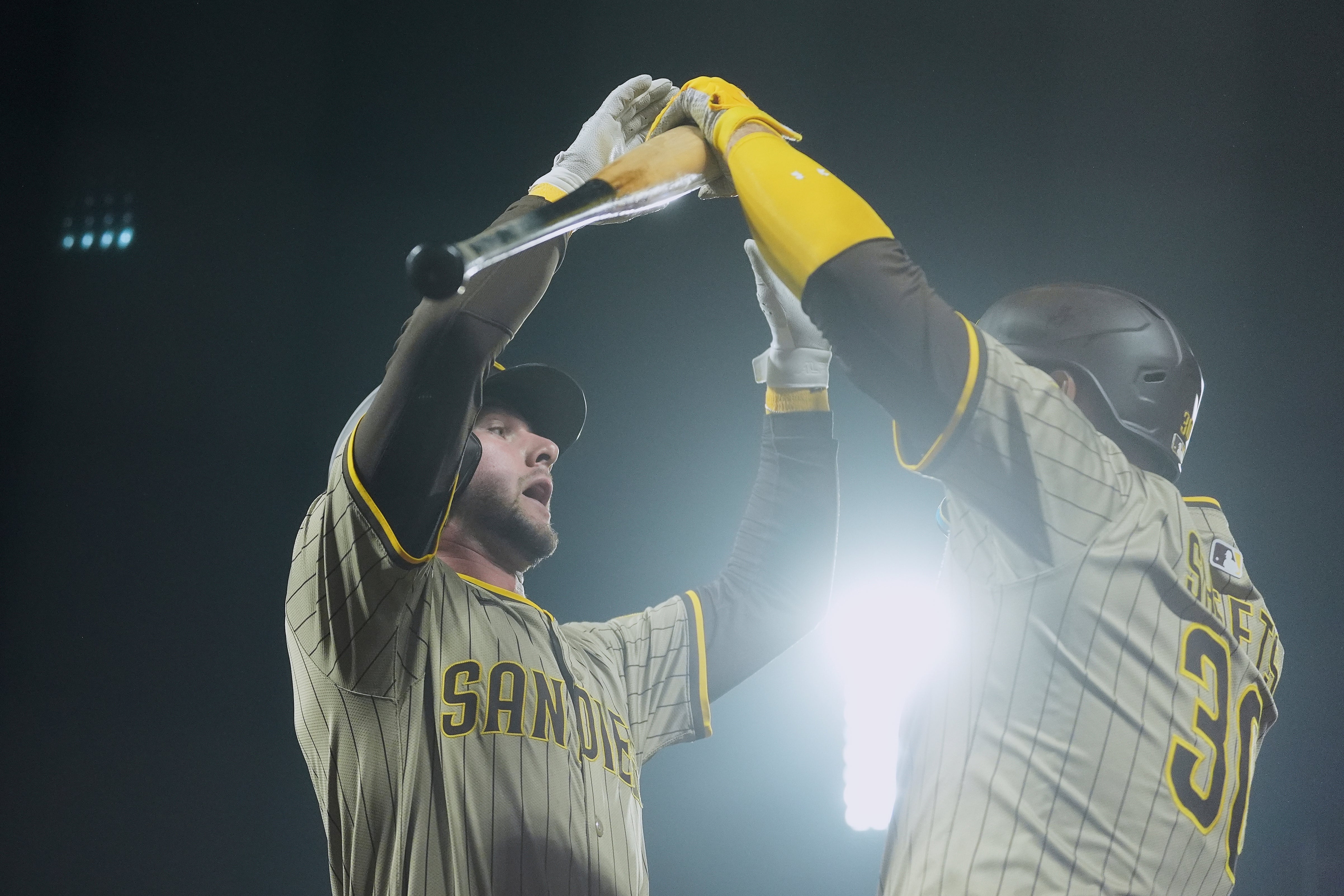 PADRES-GIGANTES