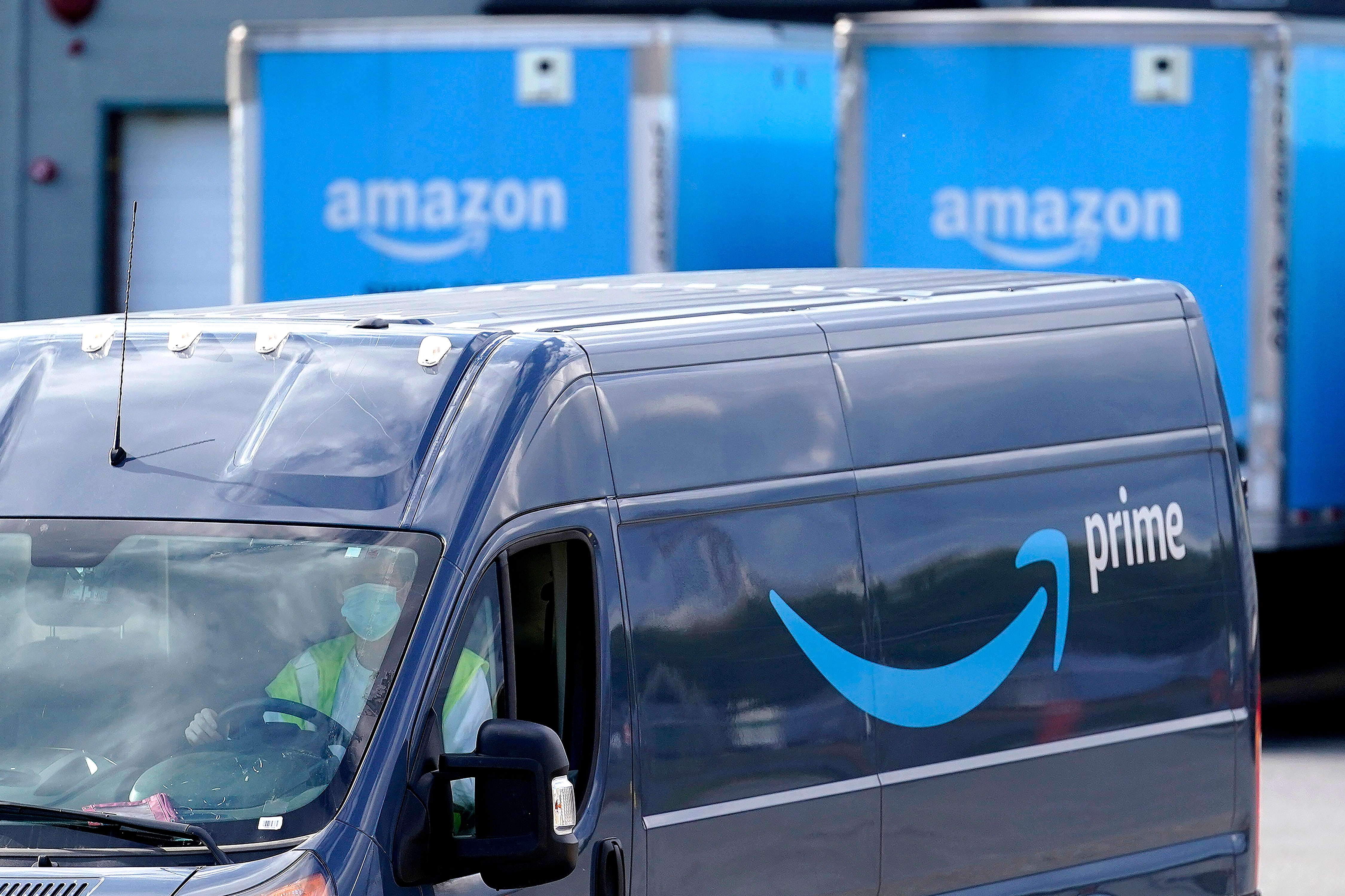 Según el acuerdo, Amazon no podrá tergiversar las condiciones de Prime. Ahora, la empresa debe informar claramente las condiciones del programa durante la inscripción y obtener el consentimiento expreso de los consumidores antes de cobrarles la suscripción.