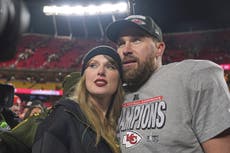 Cómo ver la primera aparición de Taylor Swift en el pódcast 'New Heights' de los Kelce