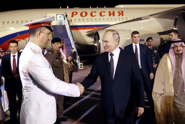 PUTIN-VIAJES AL EXTRANJERO