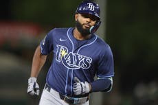 Lowe y Caminero conectan jonrones de 2 carreras en victoria 8-2 de Rays sobre Atléticos