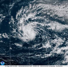 Advierten sobre fuertes lluvias y grandes olas por tormenta tropical Erin en el Caribe