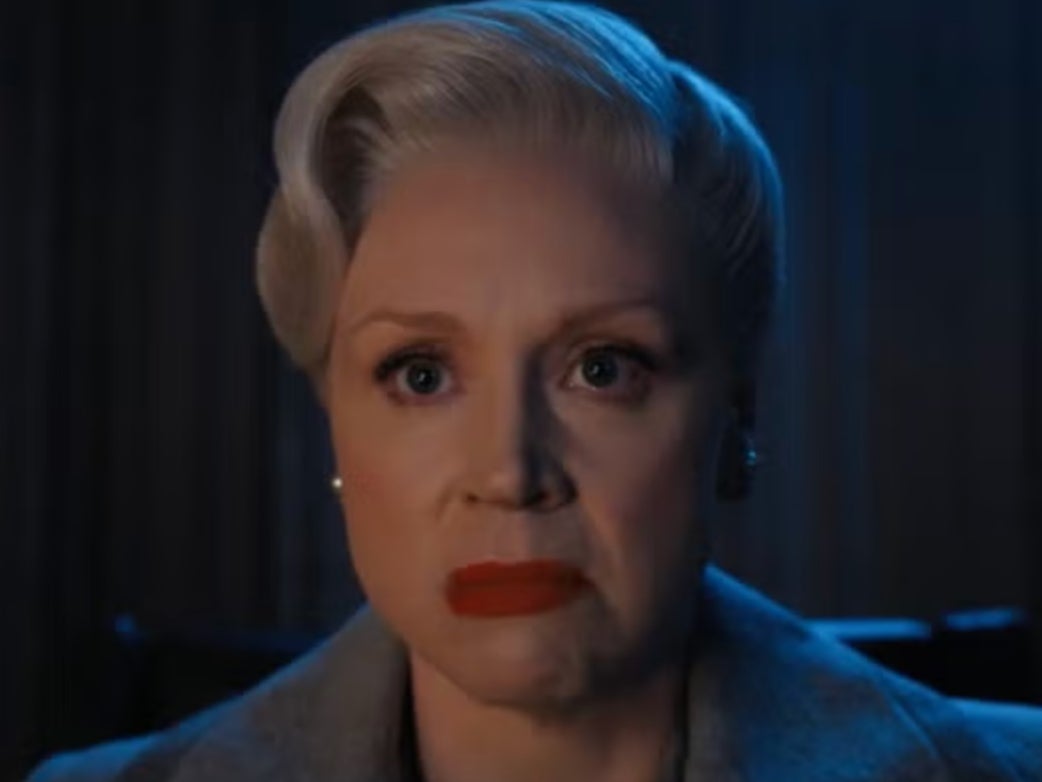 Gwendoline Christie vuelve como Larissa Weems en ‘Merlina’