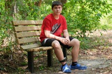 Experimento de escuela virtual en centros de detención juvenil de Florida genera frustración