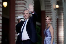 Fiscal pide que expresidente argentino Fernández sea juzgado por presunta violencia de género