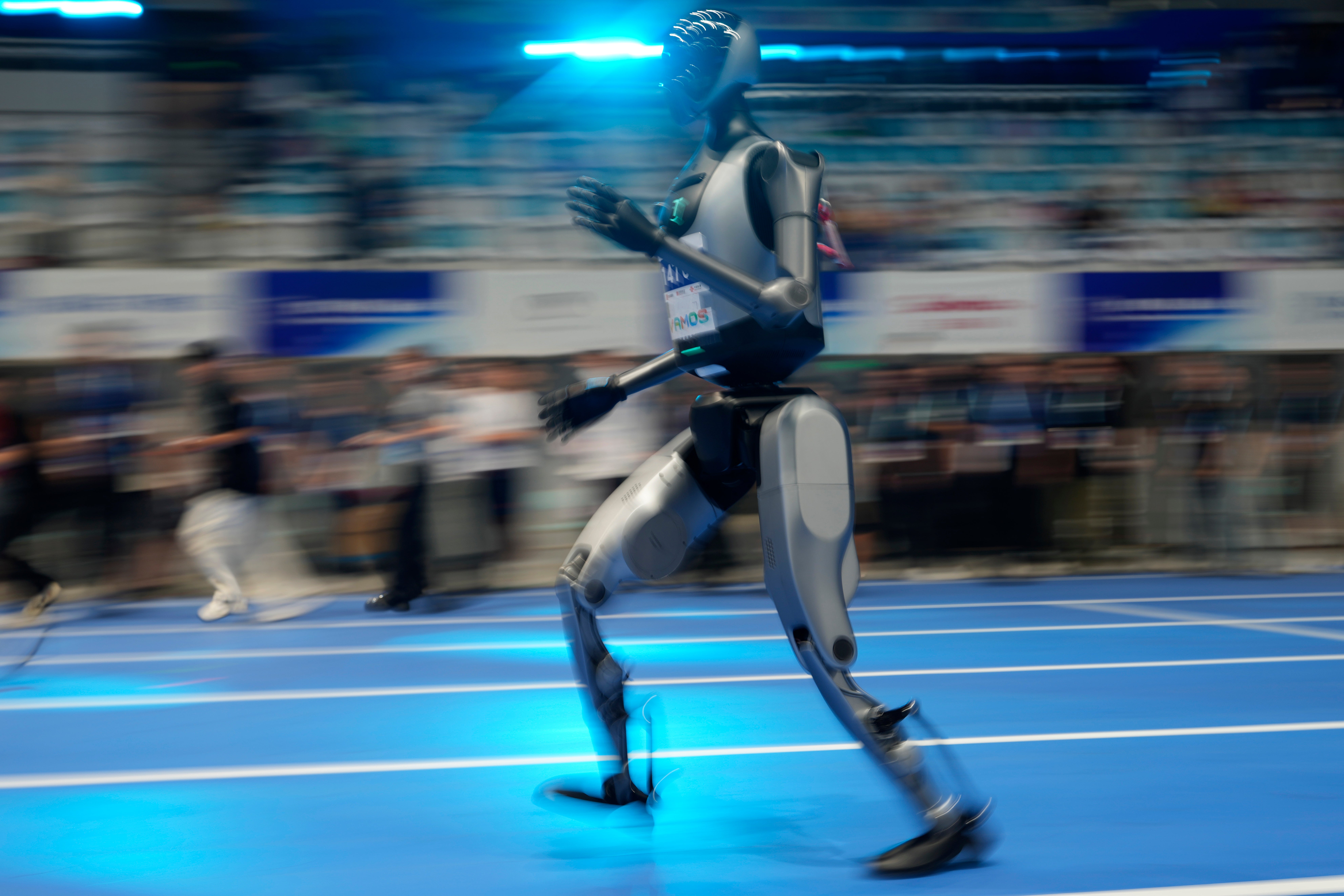 ROBOTS HUMANOIDES