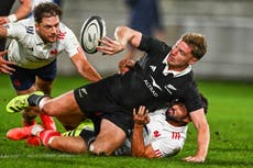 Barrett regresa de una lesión para capitanear a los All Blacks ante Argentina