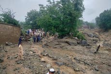 Inundaciones repentinas causadas por aguaceros dejan al menos 49 muertos en el noroeste de Pakistán