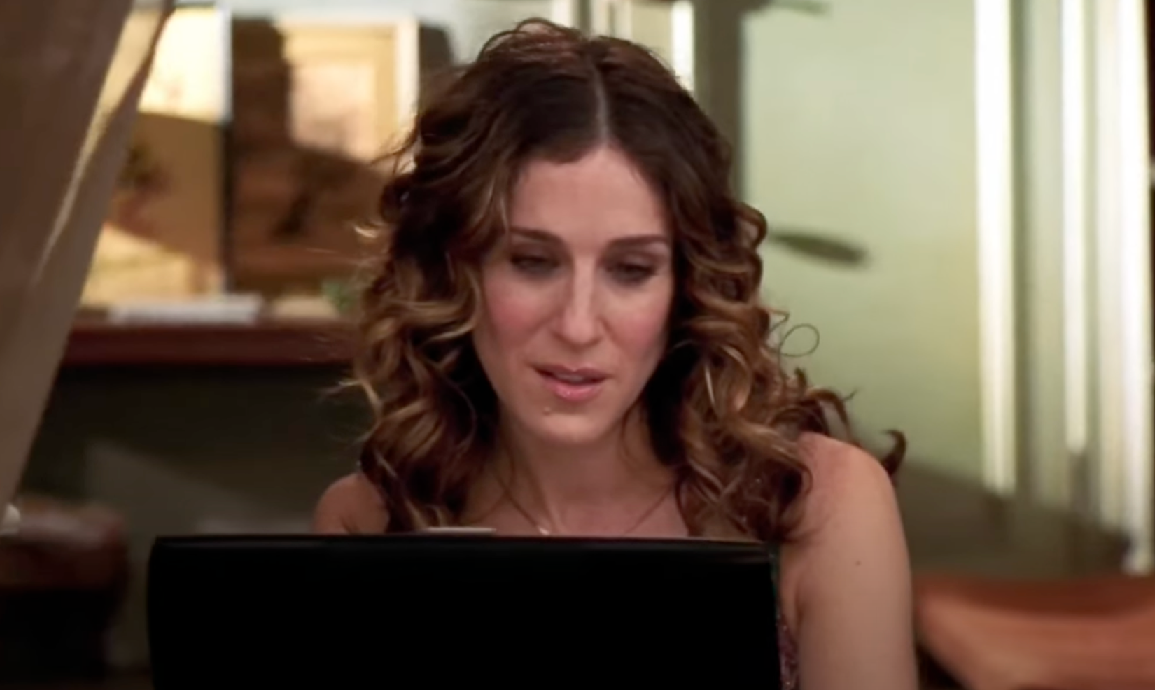 Sarah Jessica Parker como Carrie Bradshaw en el final de 'Sex and the City', 2004