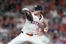 Astros se quedan al menos tres semanas sin su cerrador estelar Josh Hader por lesión en el hombro