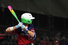 El accesorio más popular este año en la Serie Mundial de Pequeñas Ligas: un bate con diseño especial