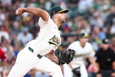 Morales y Rooker conducen a Atléticos a victoria de 7-2 sobre Angelinos