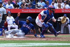 Semien conecta jonrón en su regreso y Rangers vencen 10-4 a Azulejos