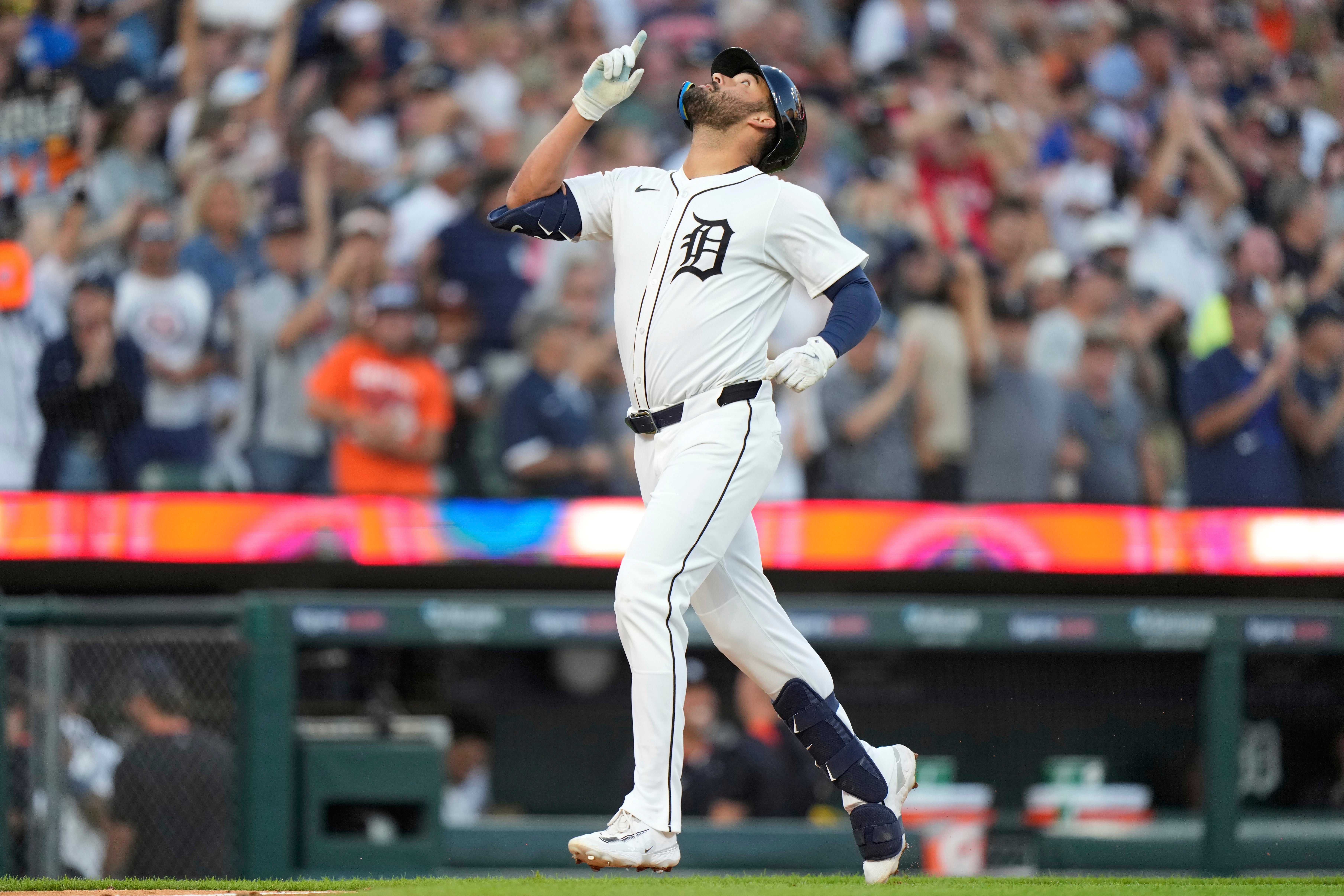 ASTROS TIGRES