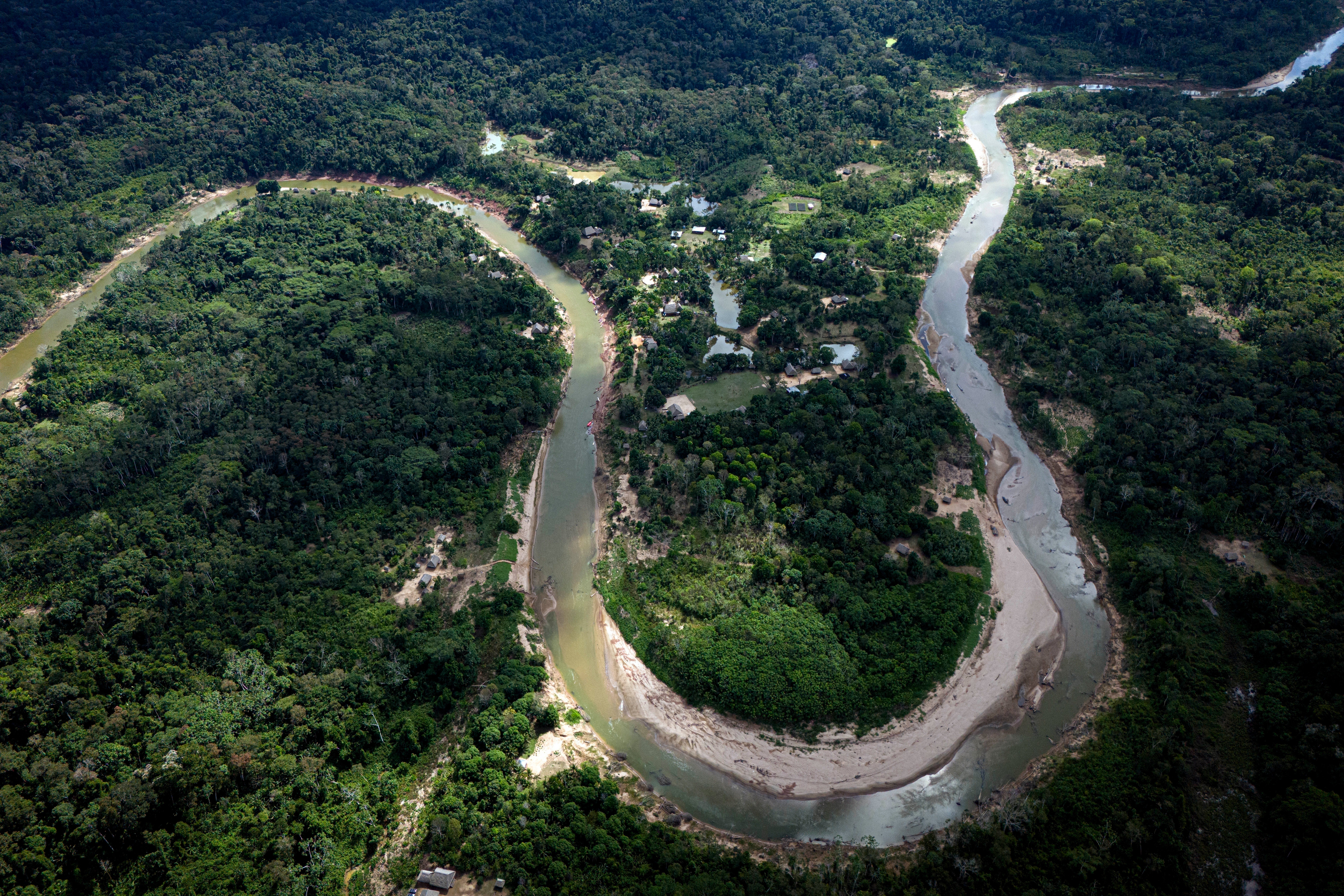 COLOMBIA-AMAZONIA-CUMBRE