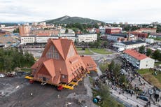 Iglesia sueca será trasladada antes de que una mina consuma su pueblo