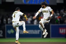 Tatis realiza espectacular salto para robarle un jonrón a Devers