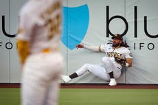 Sheets conecta 2 de los 4 jonrones de Padres, Tatis roba jonrón a Devers y Padres vencen a Gigantes