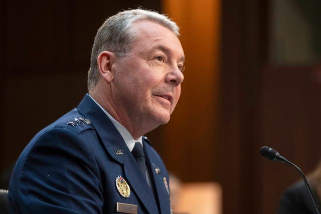 EEUU-GENERAL DESPEDIDO