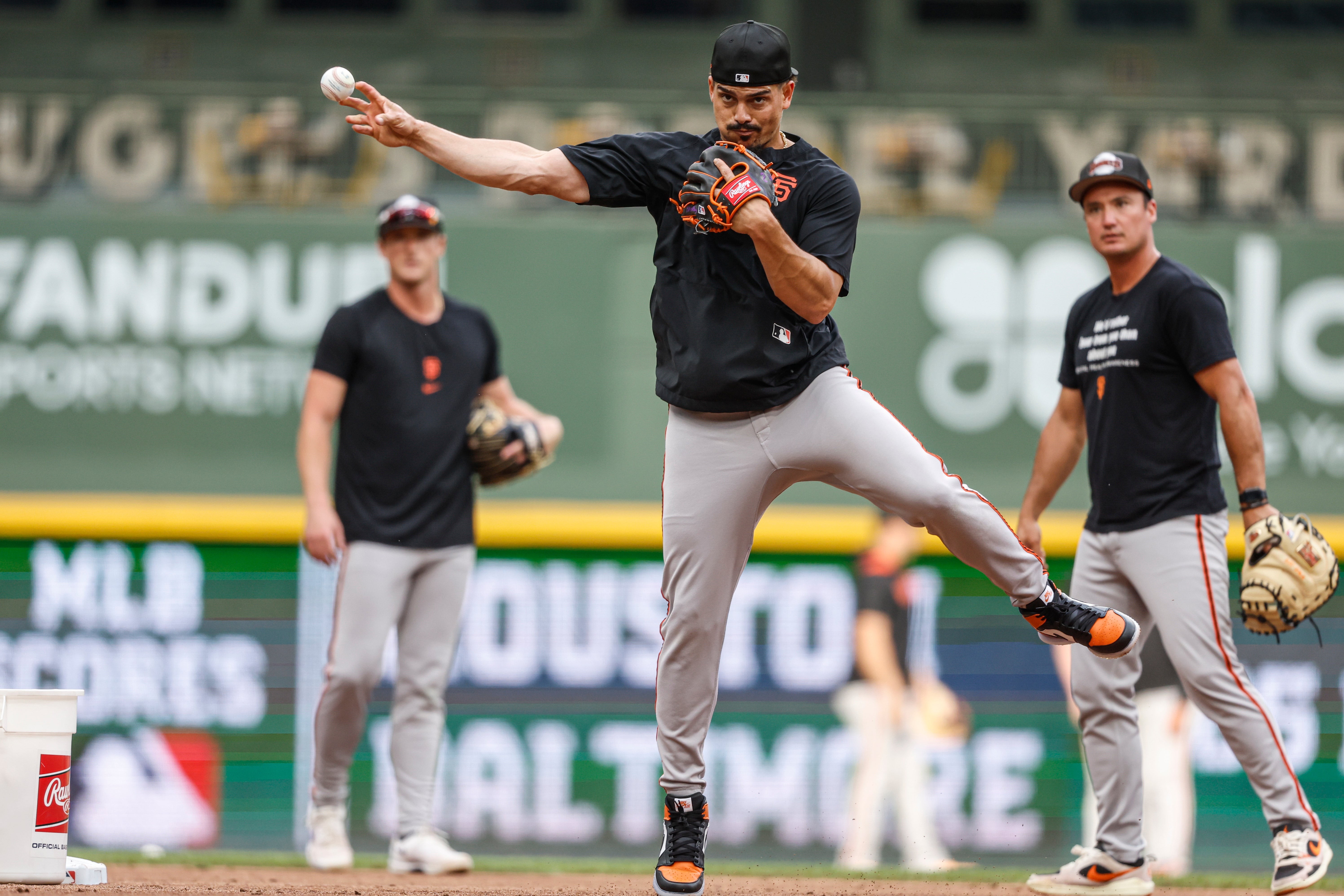 GIGANTES-ADAMES