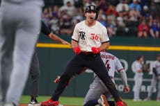 Pederson logra doblete de la victoria de Rangers, 4-3 sobre Guardianes
