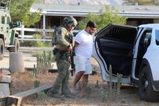El padre de Emmanuel Haro ayuda a buscar el cuerpo del bebé en California
