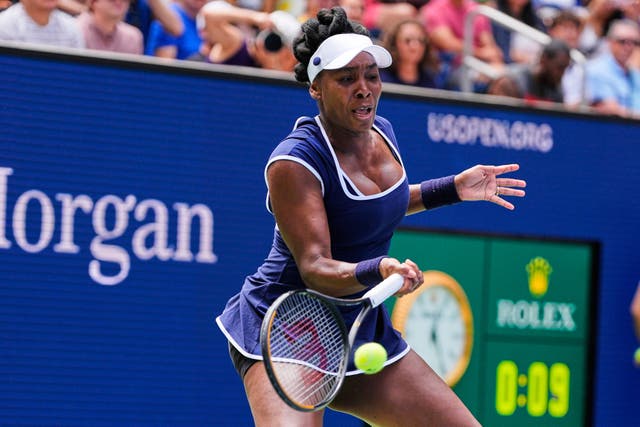 <p>Venus Williams ejecuta una derecha en Flushing Meadows (Yuki Iwamura/AP)</p>