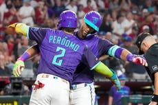 Gurriel y Perdomo conectan jonrón y remolcan 3 en paliza de Diamondbacks, 10-1 sobre Rojos