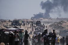 Fuerzas israelíes matan a 4 solicitantes de ayuda mientras el norte de Gaza aguarda una ofensiva