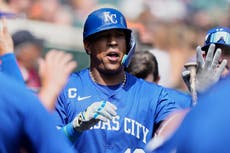 Reales evitan barrida con jonrones de Pasquantino y García en victoria de 10-8 sobre Tigres