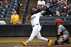 Grand slam de Caminero impulsa a Rays a una victoria 7-2 sobre Cardenales