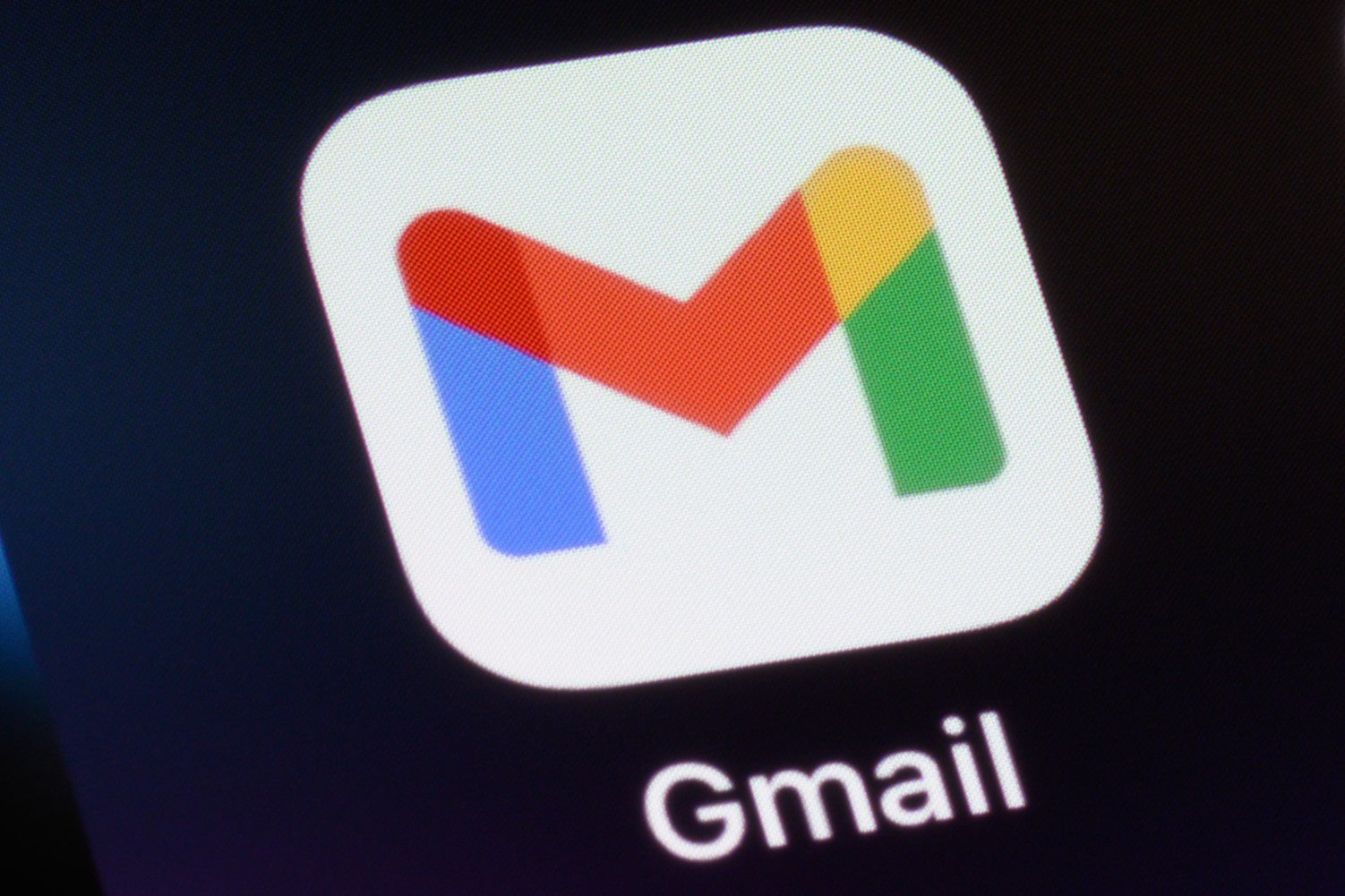 En agosto de 2025, Google reveló que piratas informáticos lograron violar una de sus bases de datos