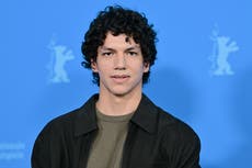 Isaac Hernández se prepara para una gala de Despertares con mucha música original