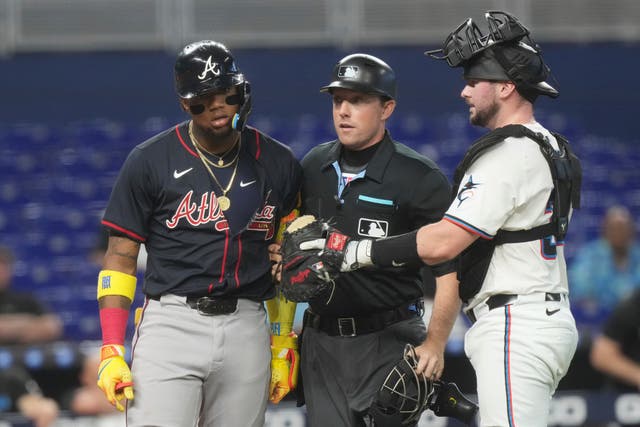BRAVOS MARLINS