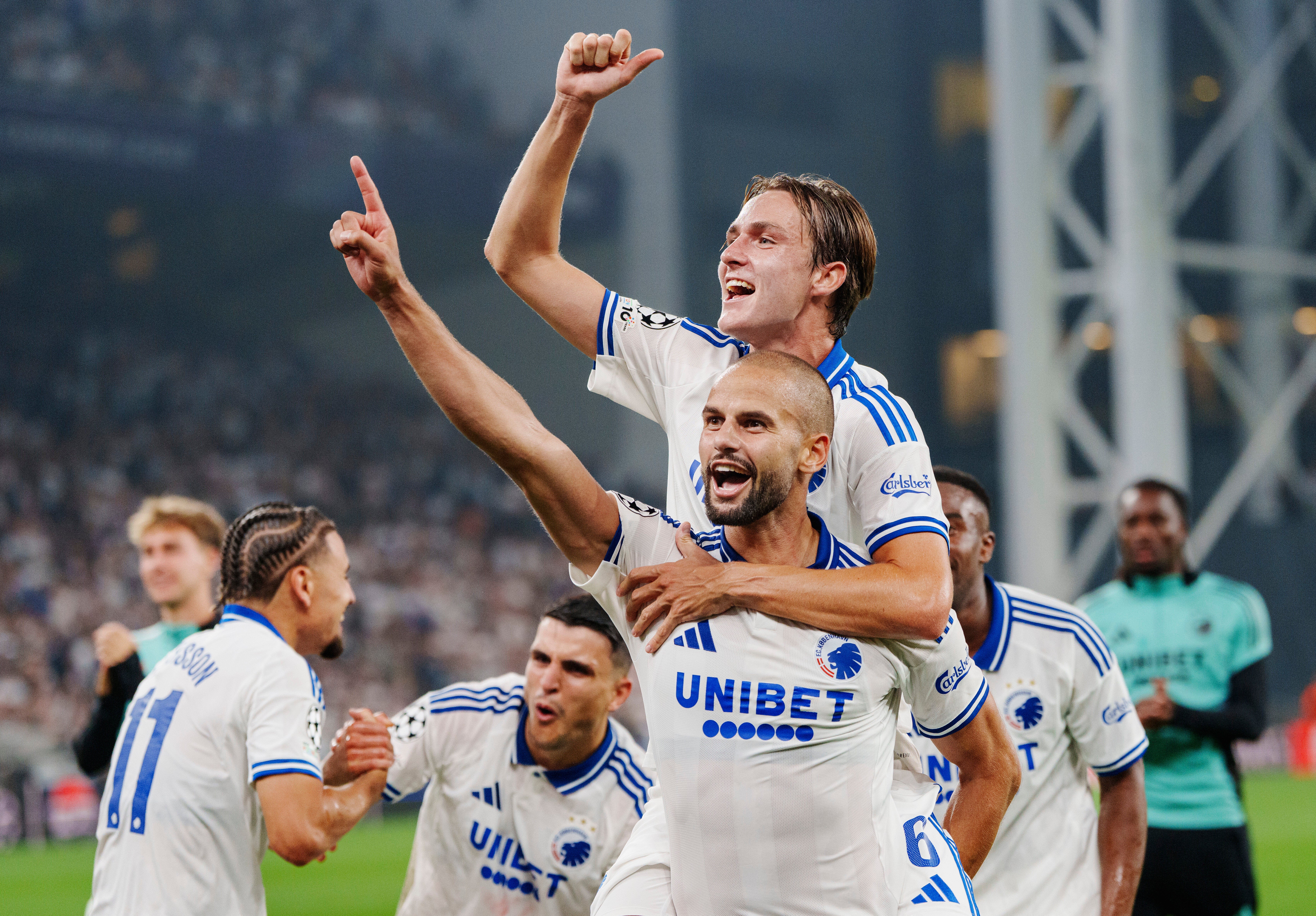 CAMPEONES-.RESUMEN