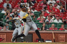 Sencillo de 2 carreras de Pham lleva a Piratas a victoria 2-1 sobre Cardenales