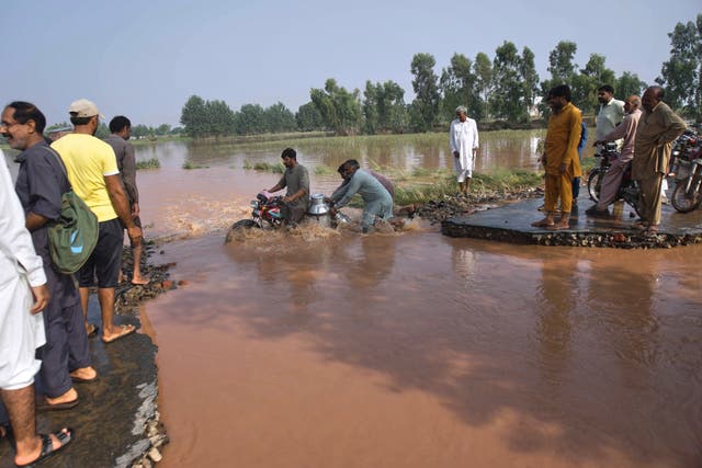 ASIA INUNDACIONES