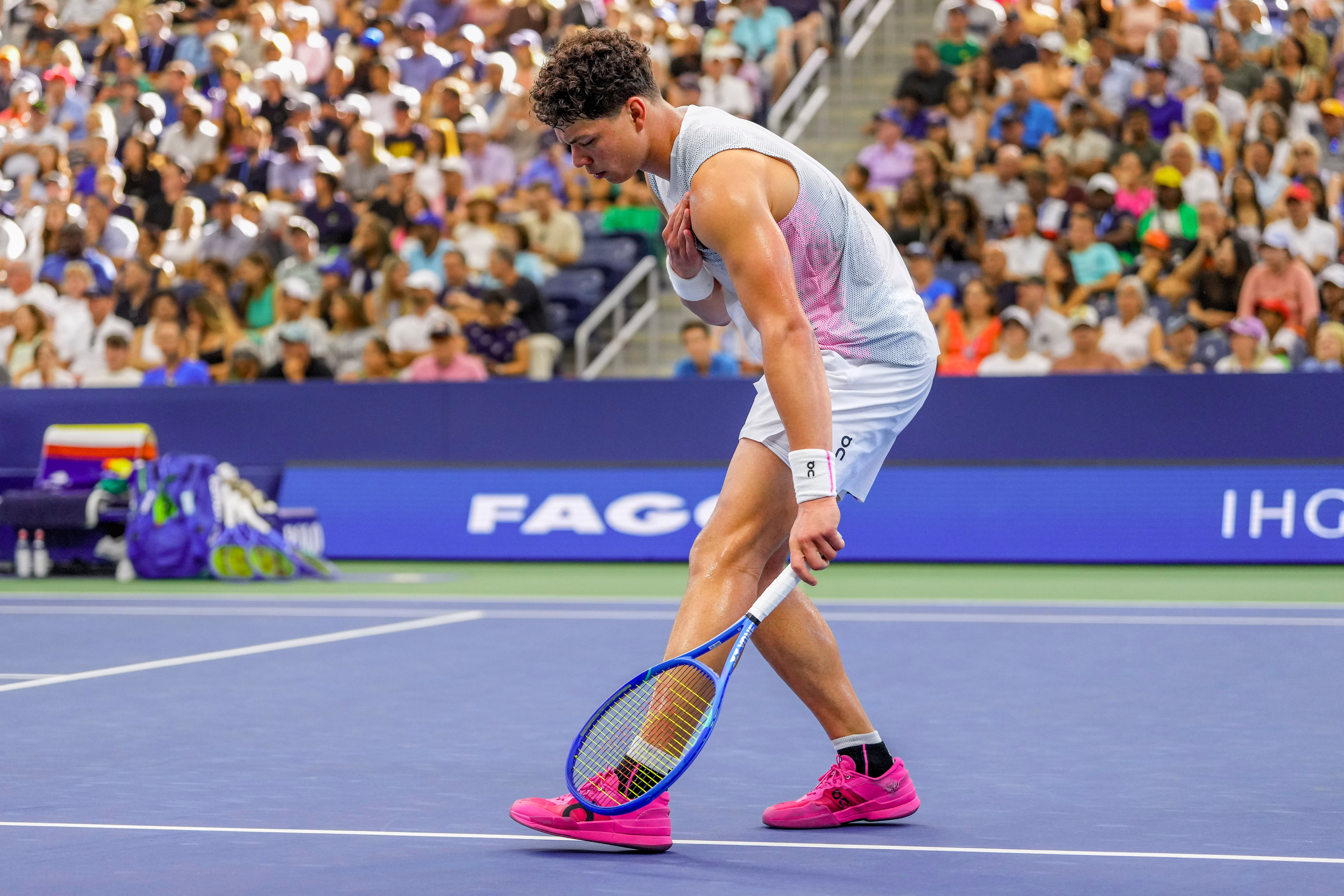 US OPEN-SHELTON FUERA