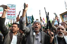 Ataque aéreo israelí mata al primer ministro rebelde hutí en Saná