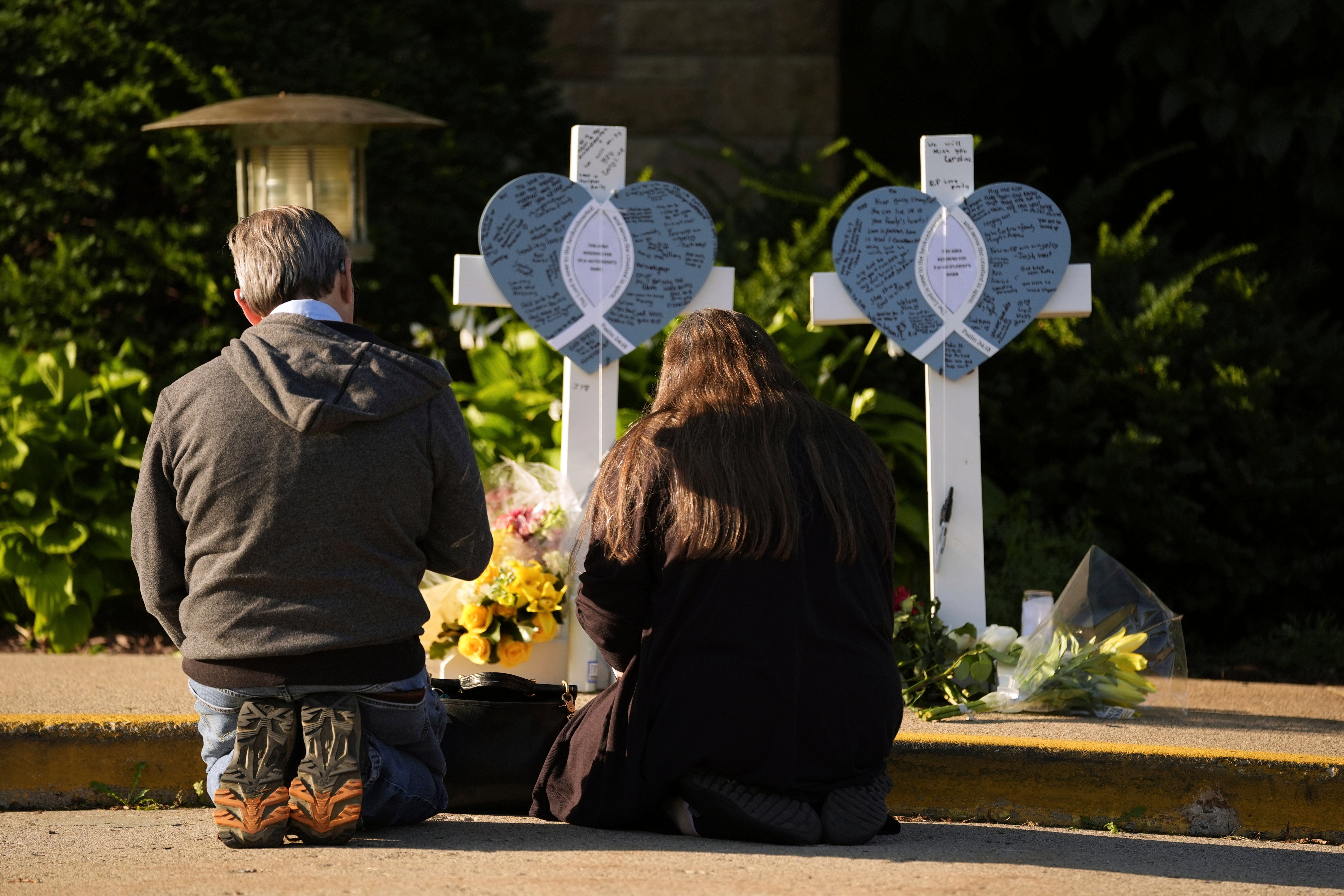 MINNEAPOLIS-TIROTEO EN ESCUELA-ORACIONES