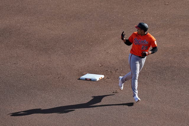 ORIOLES-GIGANTES