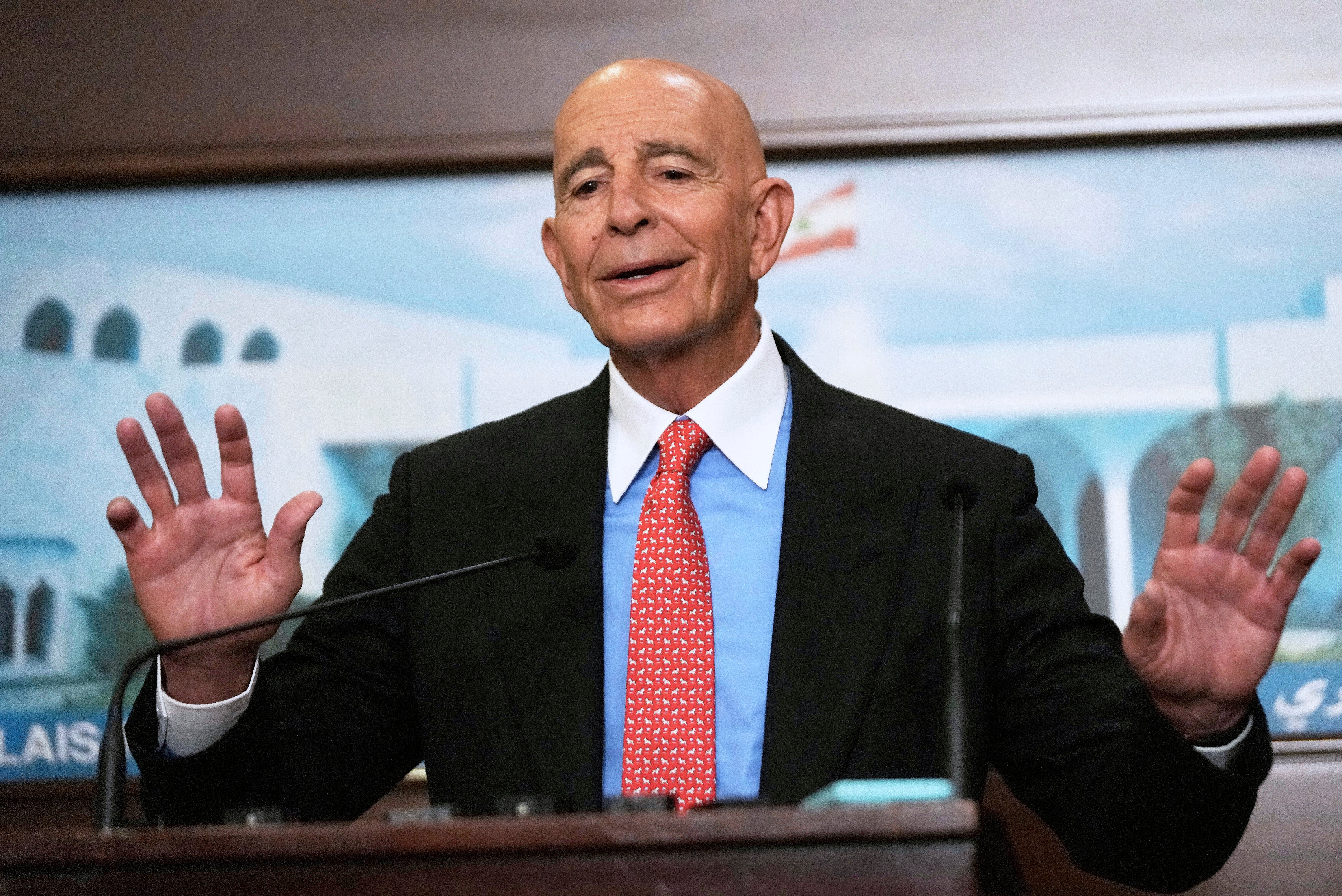 Enviados de Trump irritan a otros países; la Casa Blanca hace poco al respecto