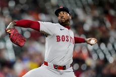 Medias Rojas y Aroldis Chapman acuerdan contrato por 13,3 millones para 2026 con opción a 2027