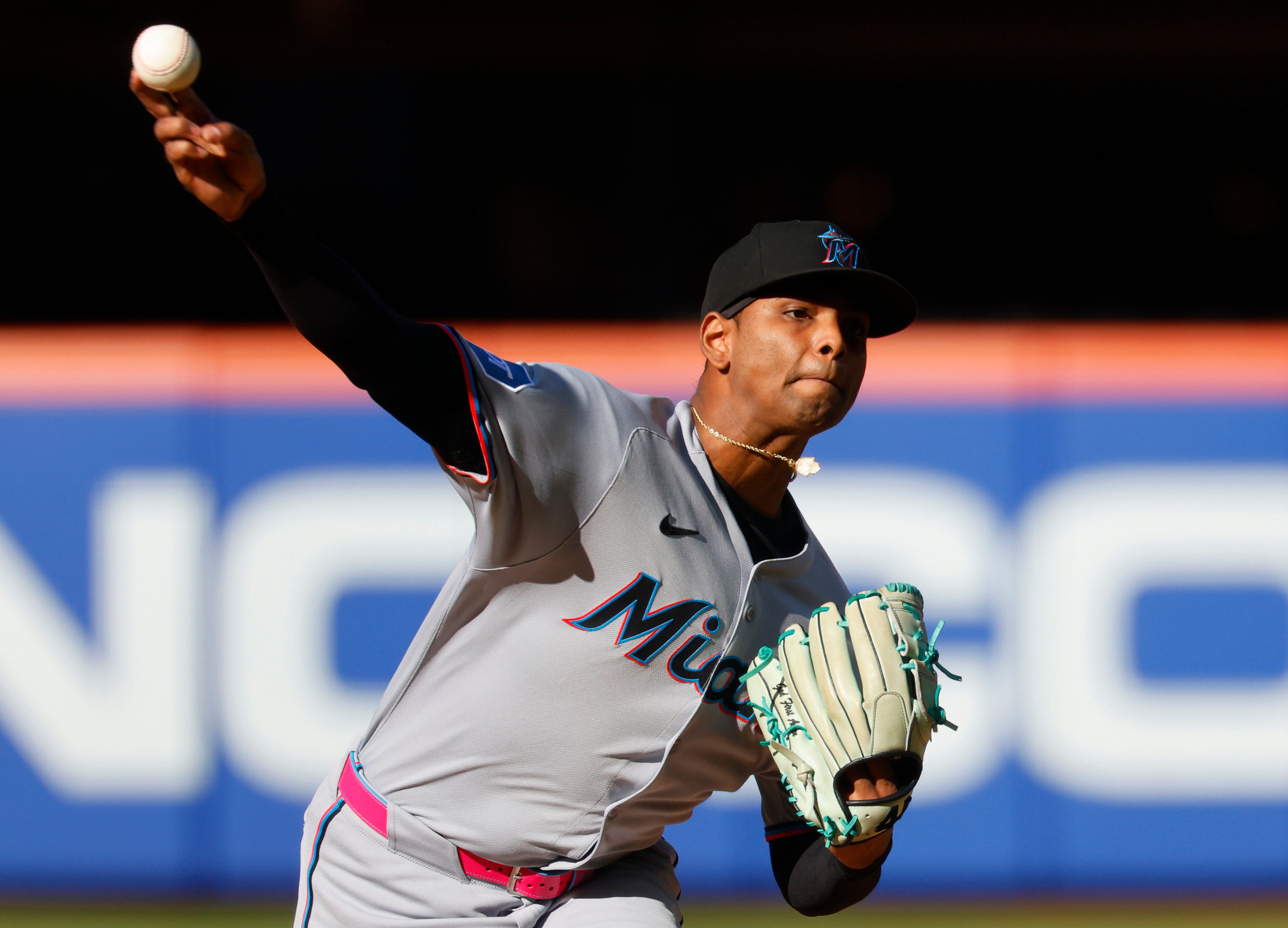 MARLINS-CABRERA