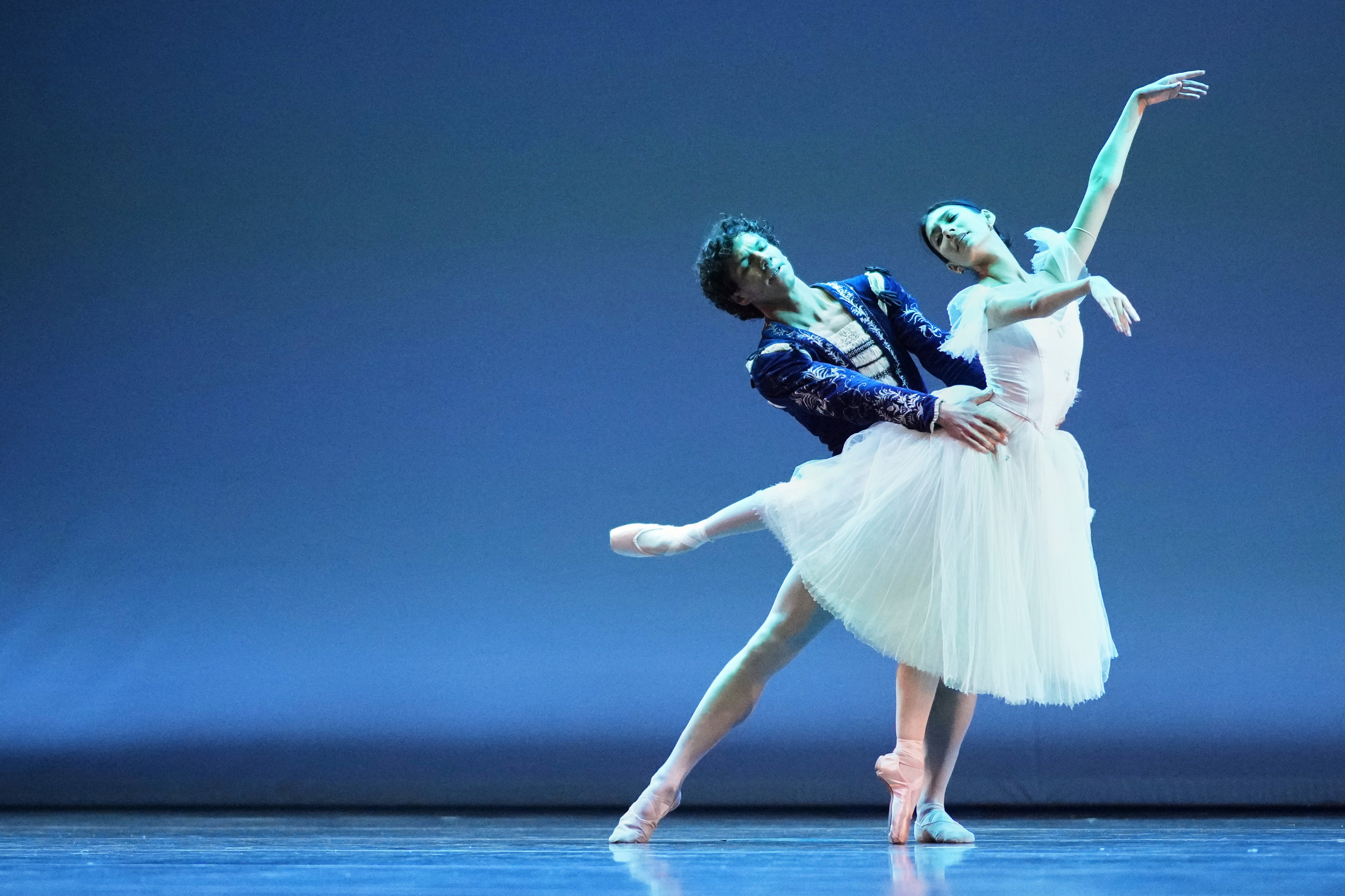 DESPERTARES-ISAAC HERNÁNDEZ-FOTOGALERÍA