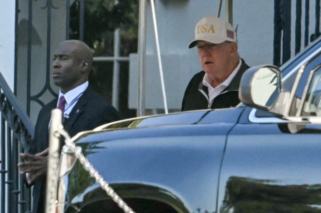<p>Trump ha participado en pocos eventos públicos en la última semana y desató una oleada de especulaciones en las redes sociales</p>